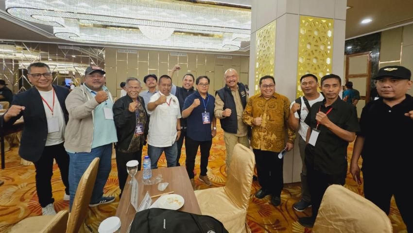KLB PWI Kubu Zulmansyah  Dikecam, Hendry Ch Bangun Masih Tetap Ketum PWI Yang Sah