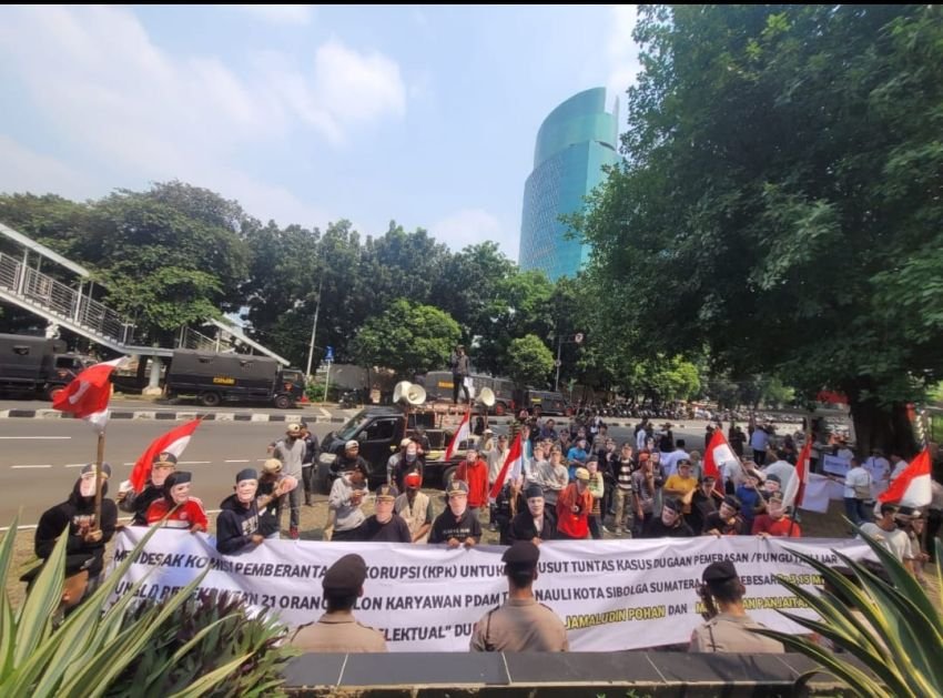 Massa Amppuh Desak KPK Usut Dugaan Pungli Perekrutan Calon Karyawan PDAM Tirta Nauli Sibolga