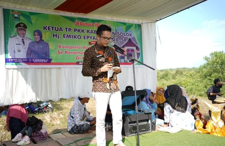 Bupati Solok menghadiri Acara Penutupan Kompetisi Tani se-Kecamatan X Koto Singkarak