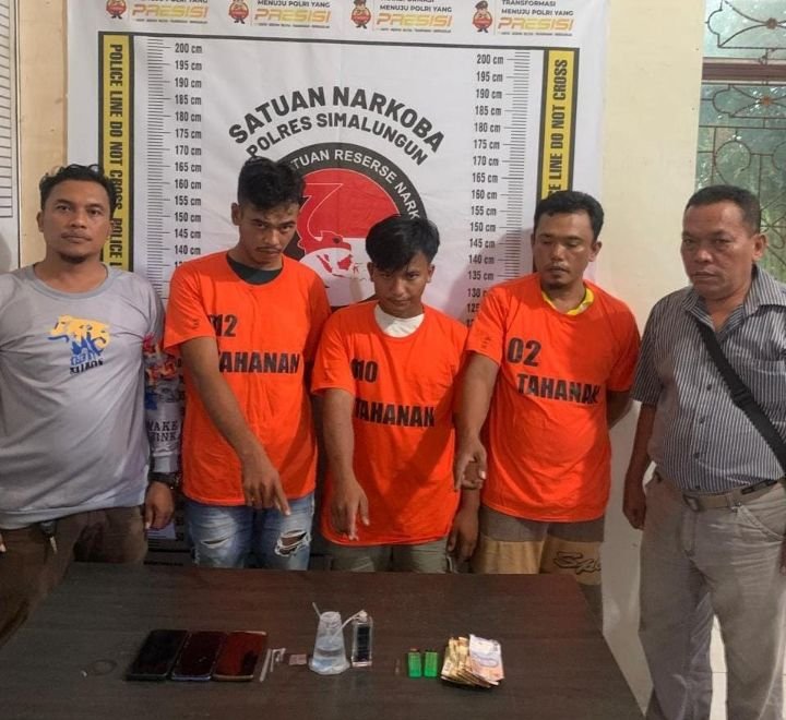 Polsek Tanah Jawa Resor Simalungun Tangkap Tiga Pria Tersangka Penyalagunaan Narkoba di Afdeling IV Kebun Marihat