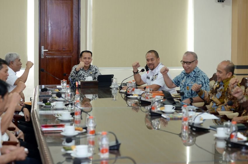 PON XXI Semakin Dekat, Pj Gubernur Sumut Agus Fatoni Minta KONI dan Dispora Sumut Pantau Perkembangan Atlet