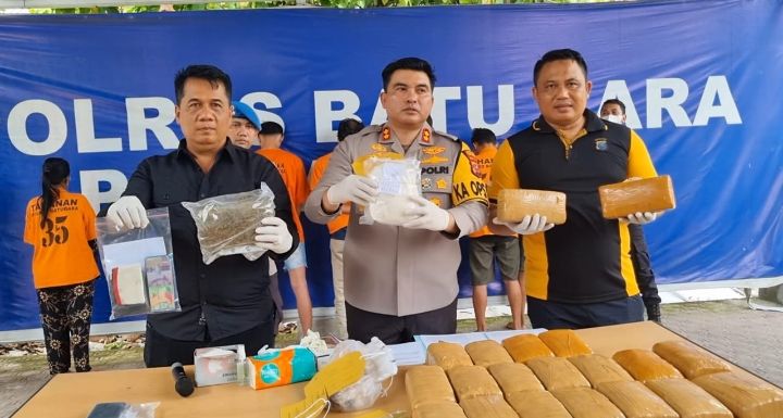 Polres Batubara Sita 21 Kilo Ganja dan 1 Kilo Sabu