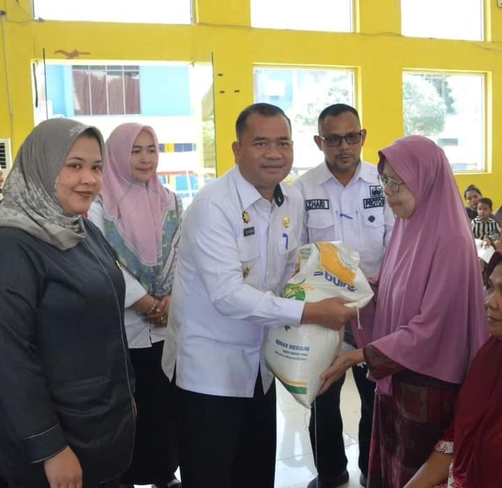 11.842 Keluarga di Padangsidimpuan Terima Bantuan Beras Cadangan Pemerintah Tahap III