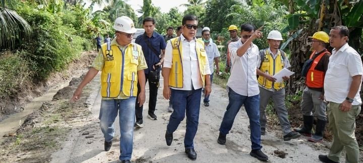 Bupati Simalungun Tinjau Pembangunan Jalan Di Kecamatan Jawa Maraja Bah Jambi