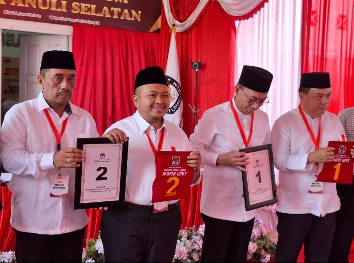 Teriakan "Haruting" Menggema di Kantor KPU Tapsel saat Pencabutan Nomor Paslon Bupati dan Wakil Bupati