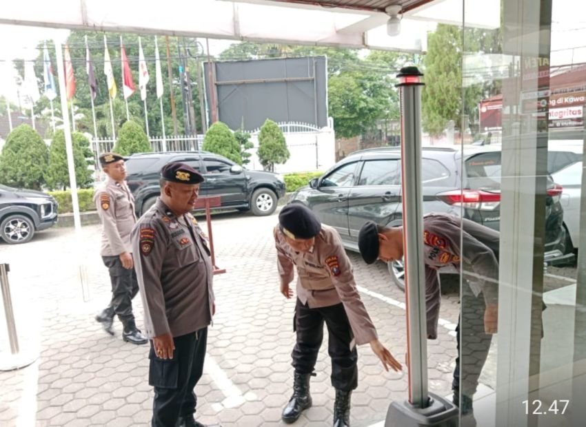 Polda Sumut Berikan Pengamanan di KPU dan Bawaslu untuk Mencegah Potensi Gangguan