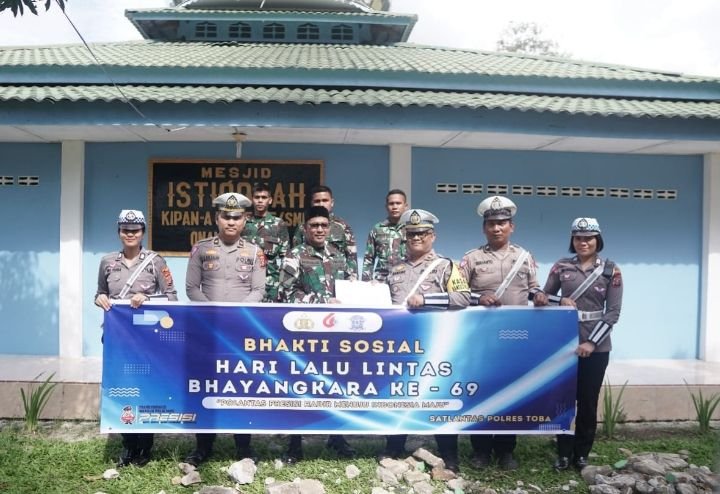 Sambut Hari Lalu Lintas Bhayangkara Ke-69, Polres Toba Bantu Pembangunan Mesjid