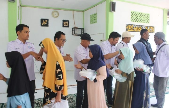 2 Tahun SMSI Madina, Berbagi Sedekah Agar Berkah