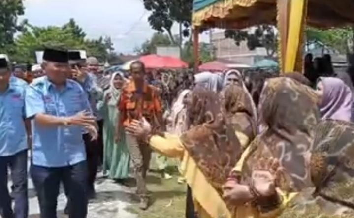 Ribuan Anggota Perwiridan Kaum Ibu Al Anshar Kecamatan Bandar Rayakan Maulid Bersama H Anton Saragih
