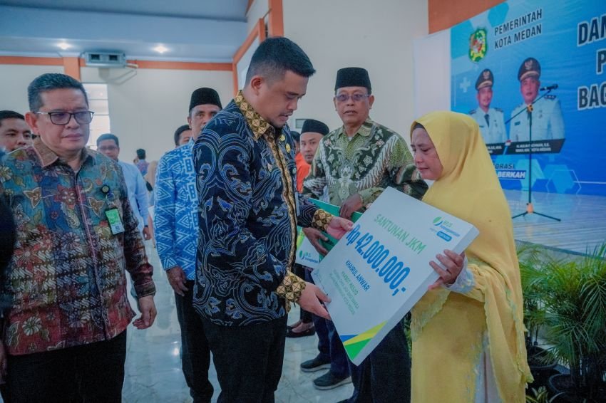 13.959 Pelayan Masyarakat Kota Medan Terharu dengan Perhatian Bobby Nasution