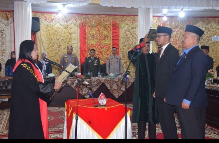 Rapat Paripurna Pengucapan Sumpah / Janji Pimpinan DPRD Kabupaten Solok Masa Jabatan 2024 - 2029