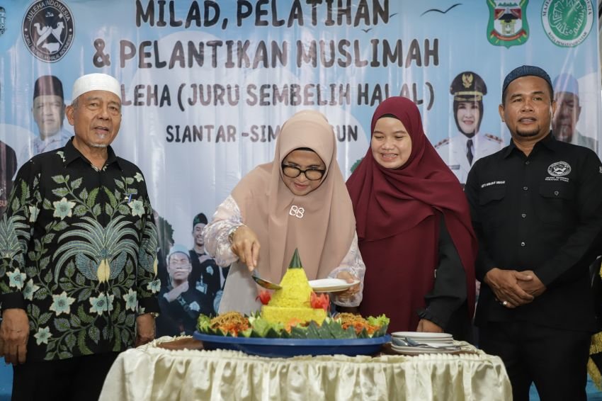 Wali Kota menghadiri Milad ke-2 DPD JULEHA dan Pelantikan Pengurus Muslimah JULEHA di Pelataran Masjid Al-Ikhlas
