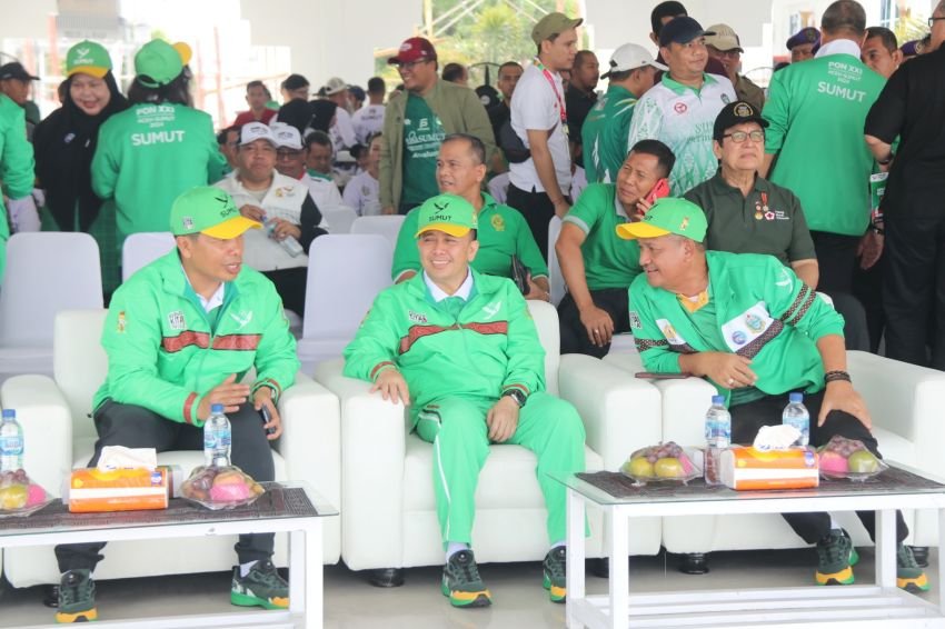 Pimpin Pengibaran 39 Bendera Kontingen, Pj Gubernur Agus Fatoni Sebut PON XXI Sumut Merupakan Kebanggaan dan Kehormatan
