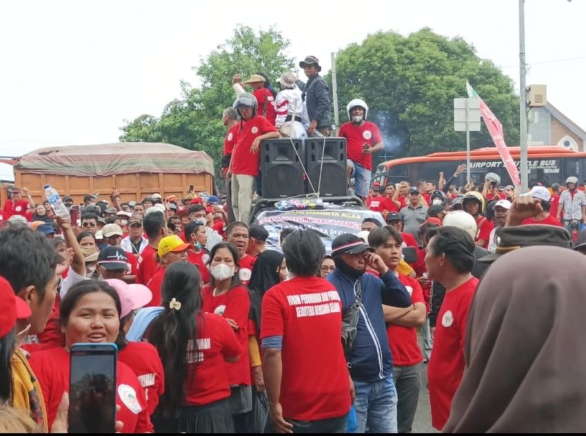 Massa Aksi Desak Tangkap Pimpinan Geng Motor Penyerangan Selambo