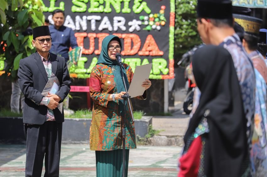 Wali Kota membuka secara resmi Festival Seni dan Qasidah Tingkat Kota Pematangsiantar Tahun 2024