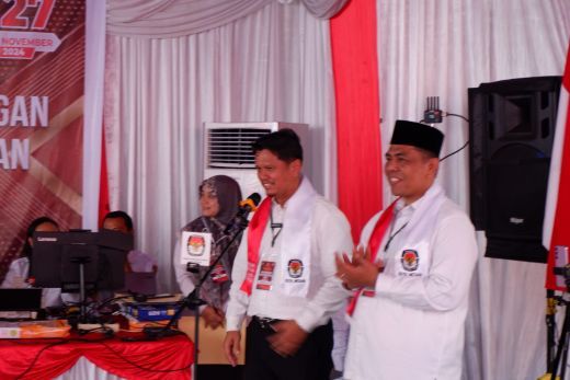 RADAR Daftar ke KPU Medan, Mutia : Berkas Paslon Dinyatakan Lengkap