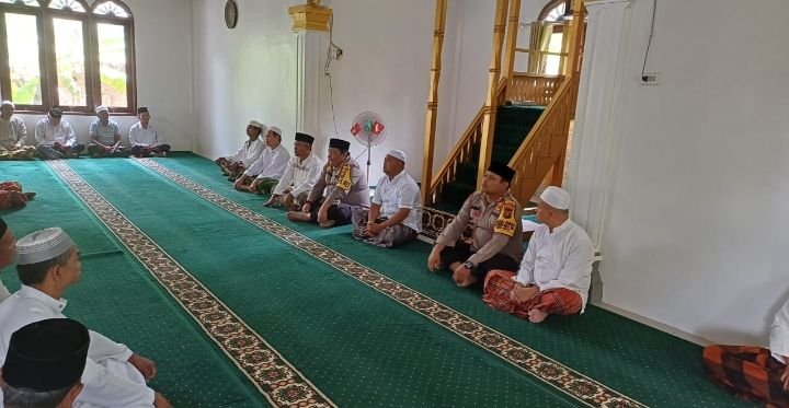 Kapolres Palas Jum'at Curhat Mendengar Keluhan Dari Masyarakat