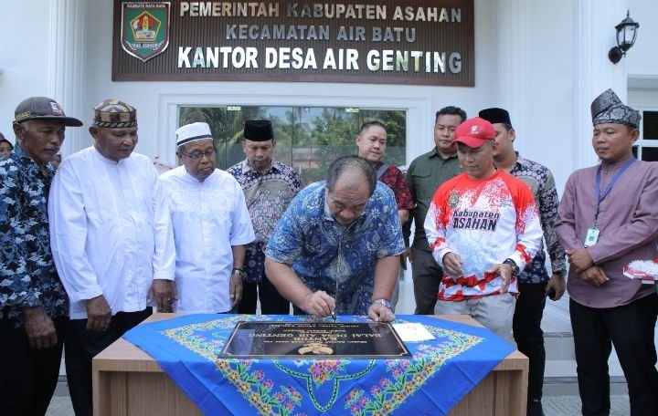 Wakil Bupati Asahan Resmikan Kantor Balai Desa Air Genting