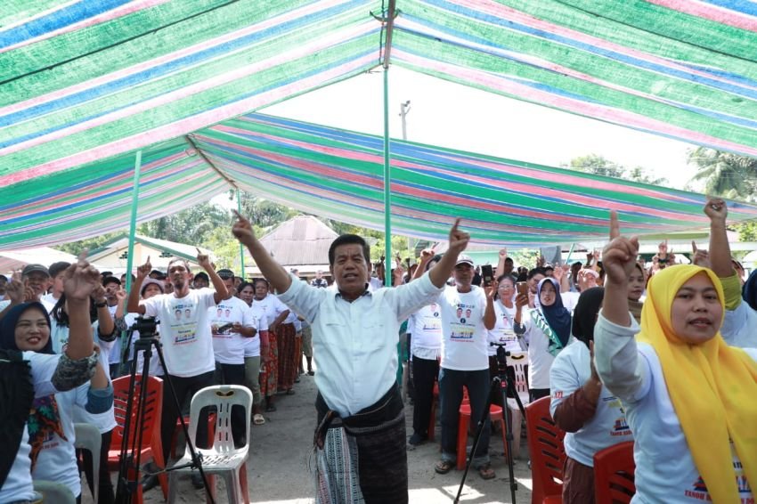 Masyarakat Kecamatan Tanah Jawa tegaskan pilih yang sudah pasti RHS-AZI