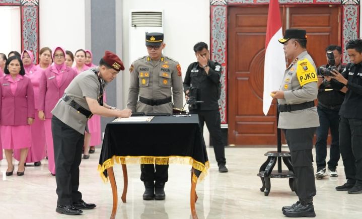 Kapolda Sumut Lantik Kombes Pol Gidion Arif Sebagai Kapolrestabes Medan