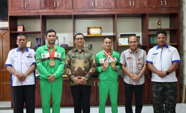 Pjs Bupati Toba Dukung Atlet Karate Peraih Emas di PON XXI