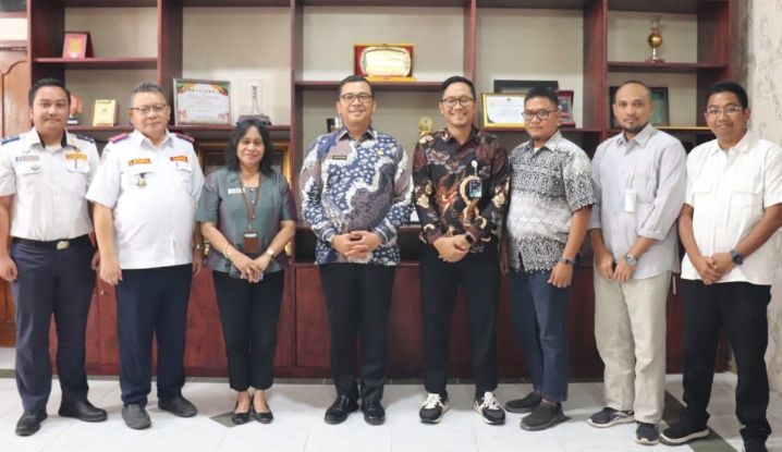 Pjs Bupati Toba Terima Audiensi Senior GM PT. ASDP, Bahas Peningkatan Pelayanan di Danau Toba