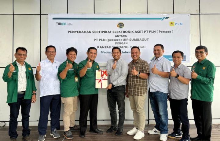 Amankan Aset, PLN Terima 12 e-Sertipikat Lahan Seluas 2.217 m&sup2; di Sergai