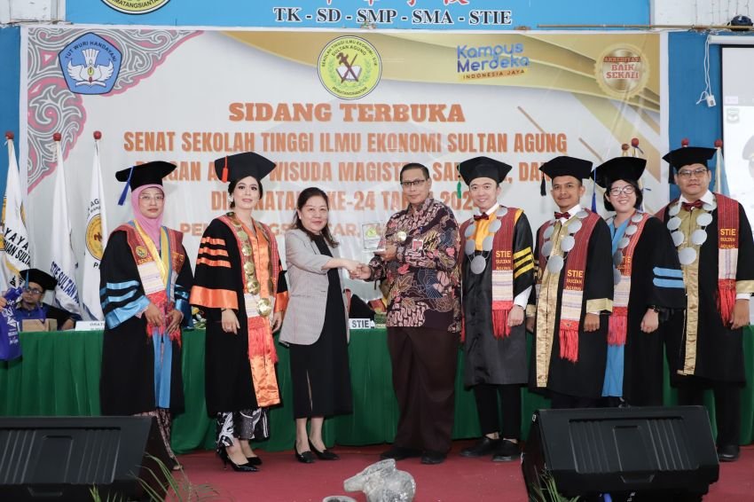 Pjs Wali Kota  menghadiri acara Sidang Terbuka STIE Sultan Agung, Wisuda Magister, Sarjana, dan Des Natalis ke-24 Tahun 2024    P.Siantar l Sumut24.co