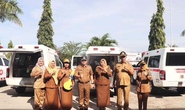 Pj Bupati Paluta Serahkan Bantuan Ambulance dan Kendaraan Operasional untuk Tingkatkan Pelayanan Kesehatan