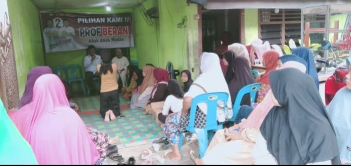 Relawan Mak-Mak Pendukung Ridha-Rani di Jalan Seto Siap Coblos Nomor 2