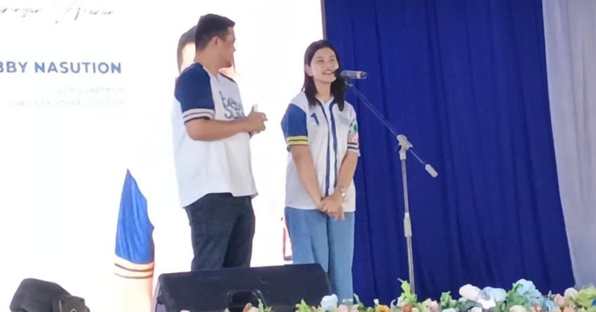 Bobby Nasution dan Boru Regar Kahiyang Ayu Kampanye di Tapsel, Minta Doa Restu Warga menjadi Gubernur Sumatera Utara