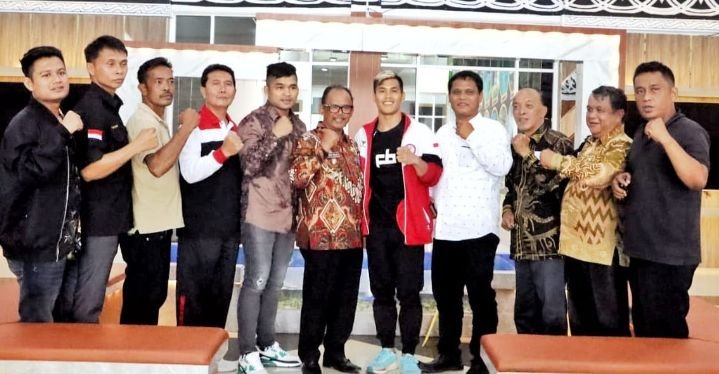 Plt Bupati Simalungun Berangkatan Atlet MMA Bertarung Ke Cina