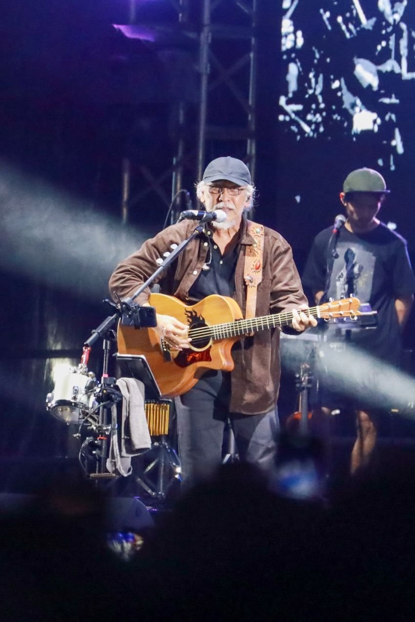 Konser musik Iwan Fals bertajuk Gaung Merah seGALAnya Meriah