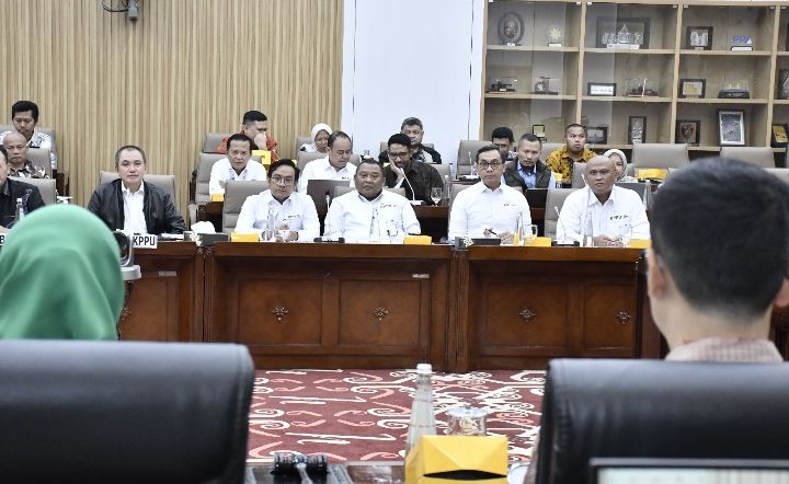 Ketua KPPU M. Fanshurullah Asa Sampaikan 11 Usulan Perbaikan Kebijakan Pemerintah 5 di RDP DPR RI