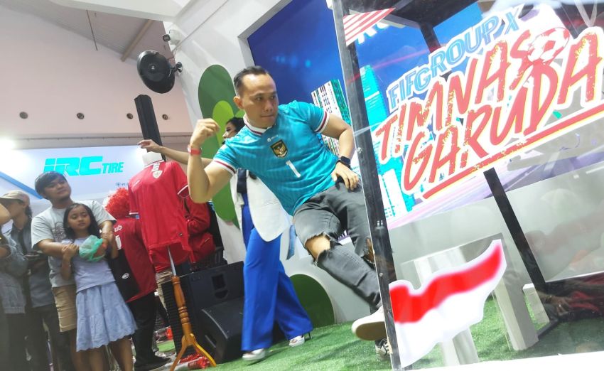 Booth FIFGROUP di IMOS 2024 Gelar FIFGROUP X TIMNAS GARUDA