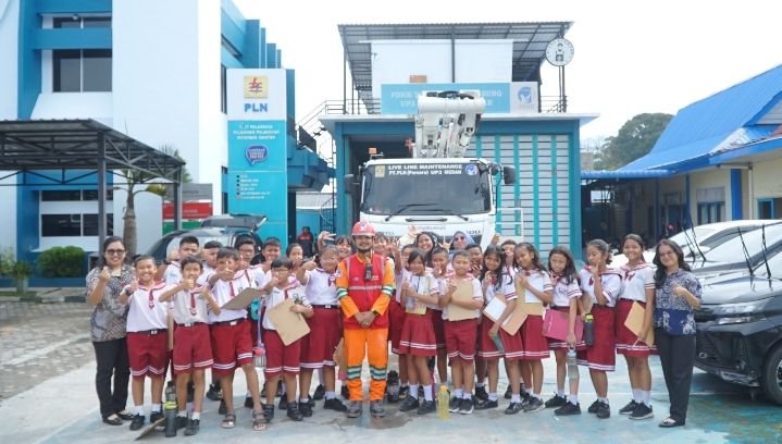 PLN UP3 Pematangsiantar Gelar Edukasi Keselamatan Kelistrikan bagi Siswa SD