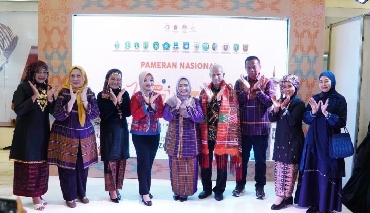 Ketua Dekranasda T. Tinggi Hadiri Gebyar Kriya di Jokyakarta