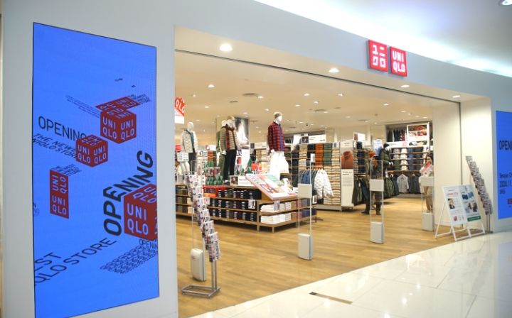 UNIQLO Senayan City, Tampil Lebih Segar Dan Hadirkan Layanan RE.UNIQLO STUDIO dan UTme!