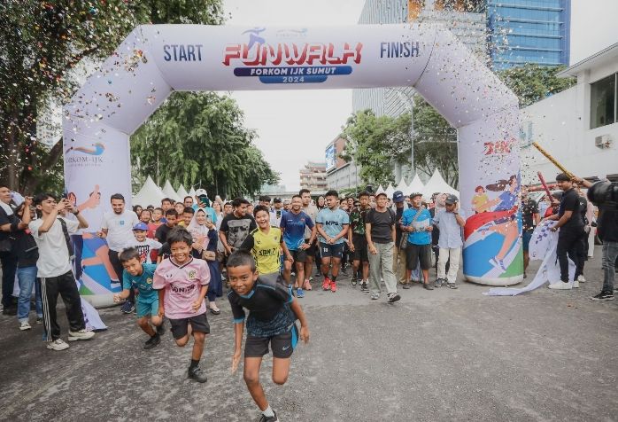 OJK dan Forkom IJK Sumut Gelar Fun Walk, Targetkan Inklusi Keuangan 90% di 2024
