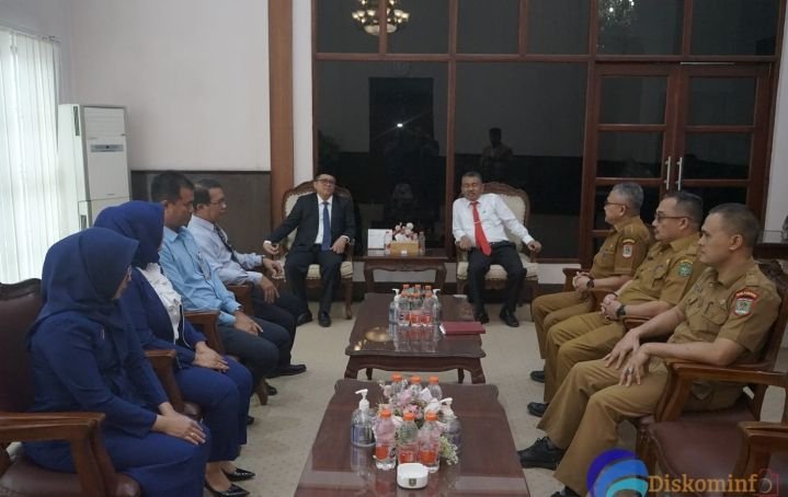 Kunjungan Pimpinan PT BANK SUMUT Cabang Kisaran di Ruang Kerja Pjs Bupati Asahan