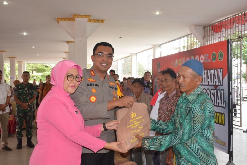 Cooling System, Polres Labusel Gelar Bakti Kesehatan dan Bansos