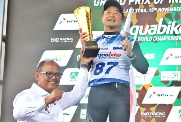 Puluhan Rider Jetski dari 30 Negara Pukau Pengunujung Danau Toba Parapat Kabupaten Simalungun