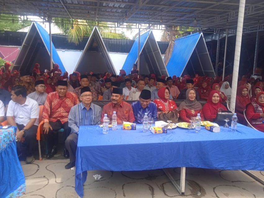 Cabup  HM Ali Yusuf Siregar Disambut Ribuan Massa Tabagsel di Royal Kopi Deli Serdang