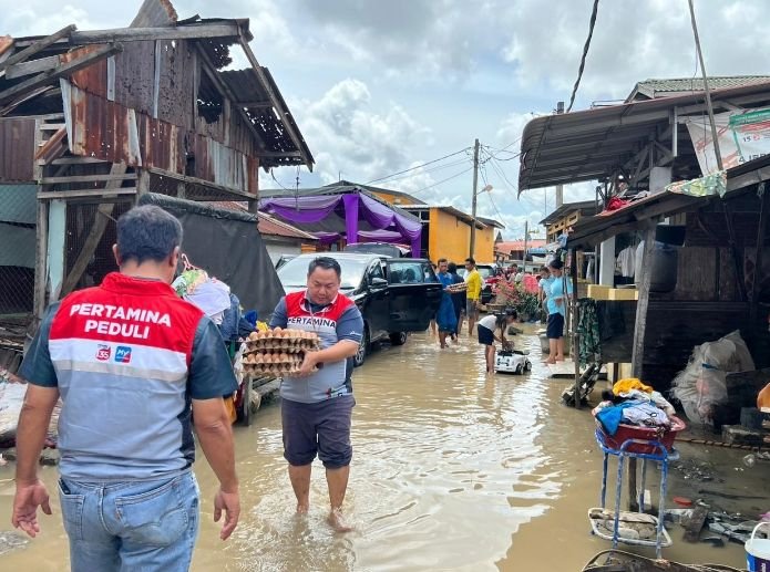 Pertamina Peduli Sigap Ringankan Beban Korban Banjir di Medan