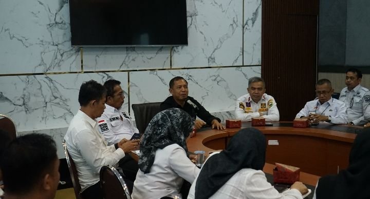Rapat Koordinasi Desk Pilkada dan Netralitas ASN di Pemkab Solok