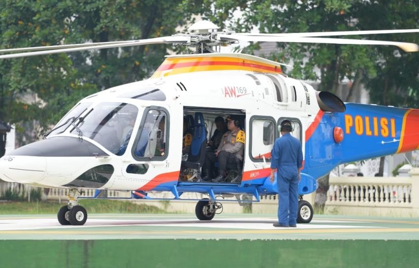 Helikopter AW169 Polri Terbang Diatas Para Racer Aquabike World Championship Danau Toba, Ajang Internasional Aman
