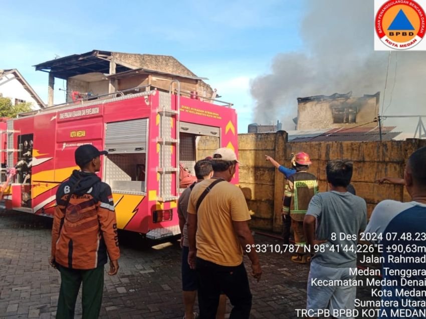16 Rumah Warga di Jln Kemiri, Kel Sudirejo II Ludes Terbakar.