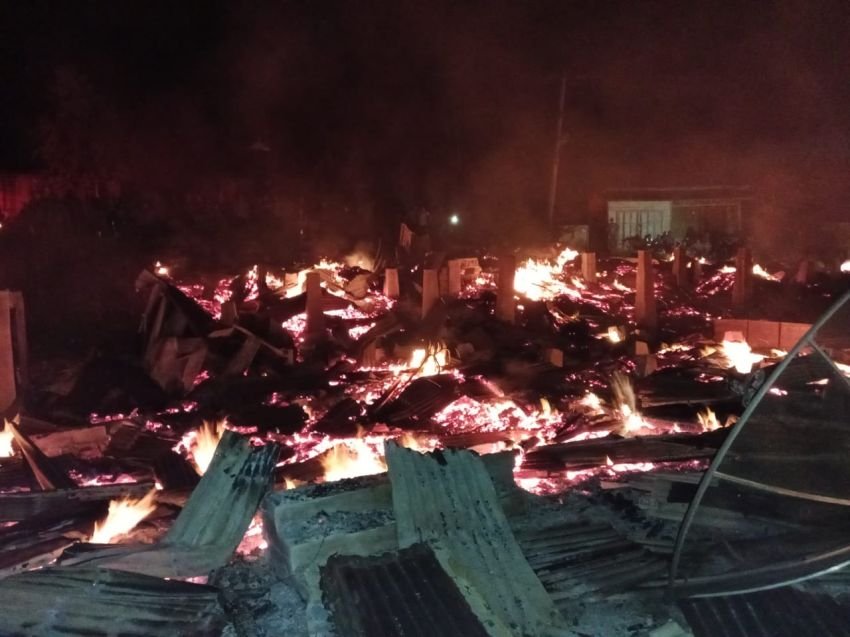 Kebakaran Hebat Di Tambangan, 18 Rumah Habis Dilalap Sijago Merah