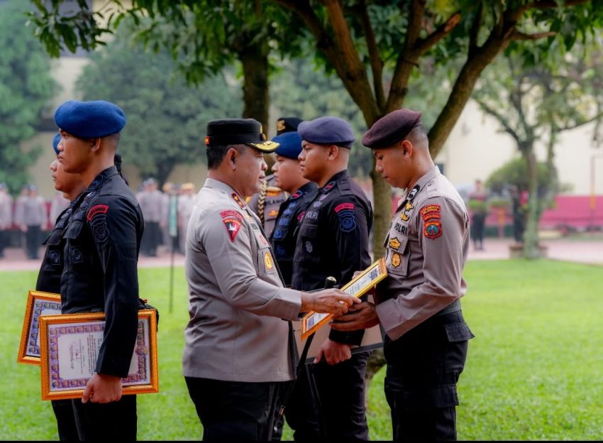 Penghargaan Kapolda Sumut Untuk Personel Polri Yang Tunjukkan Dedikasi Luar Biasa