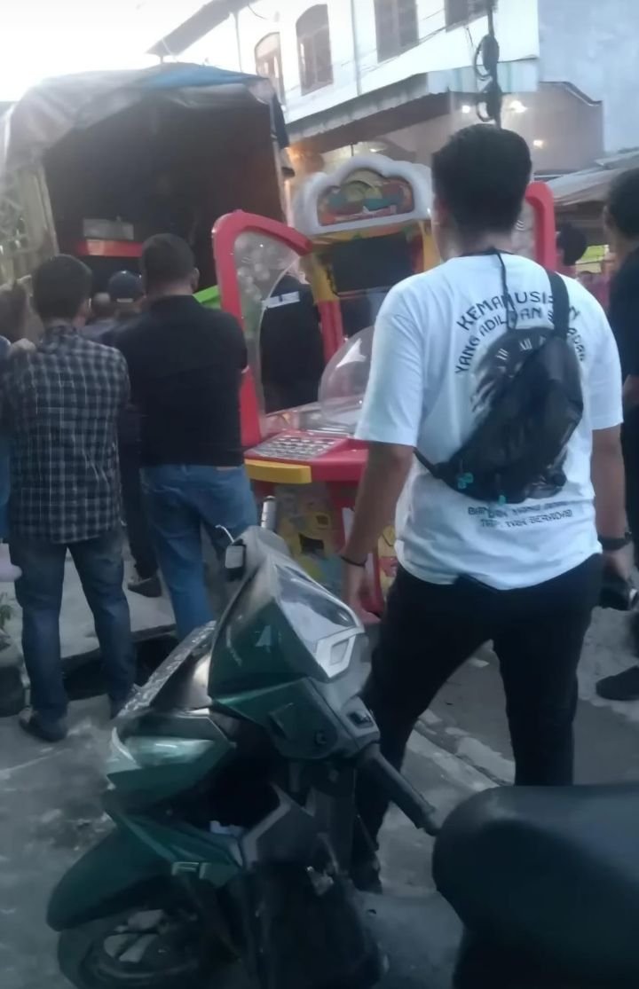 Ruko Pohon Ceri Jalan Bakti Digrebek Polisi, 20 Orang Diamankan